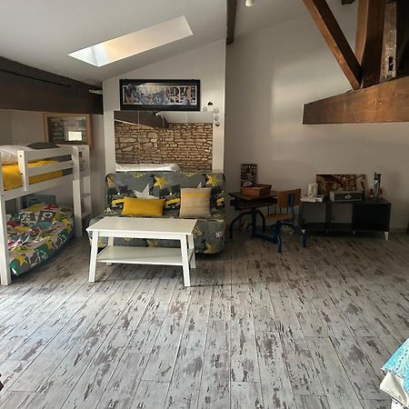 Chambre Chez L'Habitant, Au Moulin Du Bonheur Le Bourdet Exteriör bild
