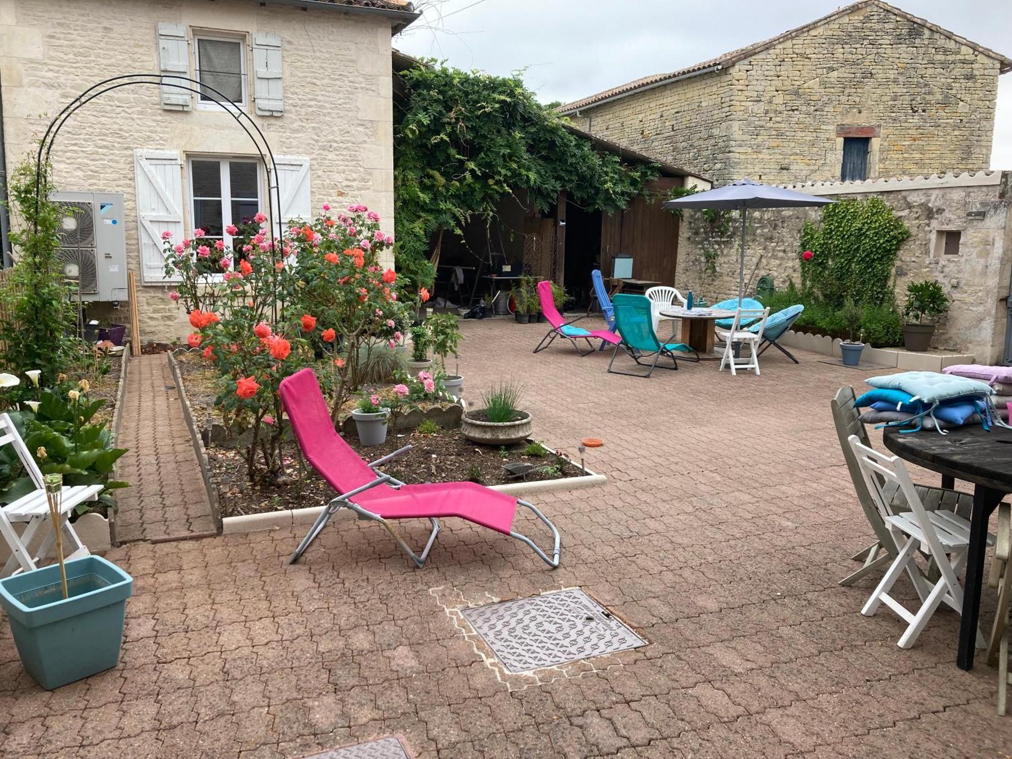 Chambre Chez L'Habitant, Au Moulin Du Bonheur Le Bourdet Exteriör bild